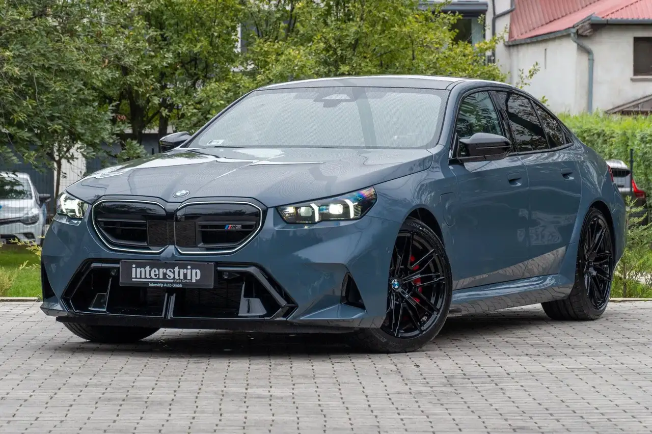 M5INDIVIDUAL.DR.ASS.PLUS.PANORAMA.B&W.LED.360°