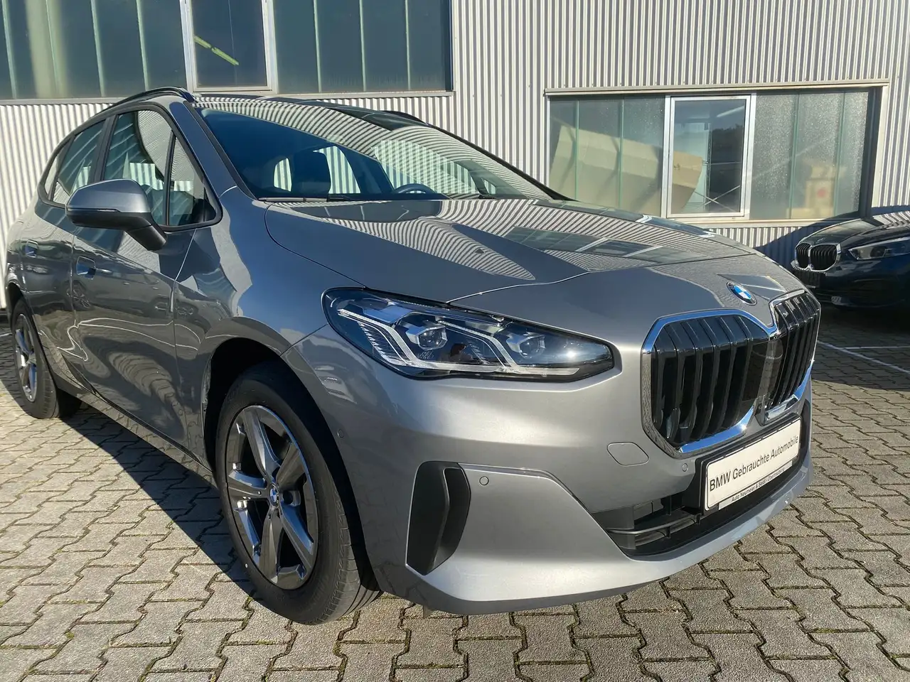 218i Active Tourer Aut.*AHKabschwenkbar*HUD*Massage*
