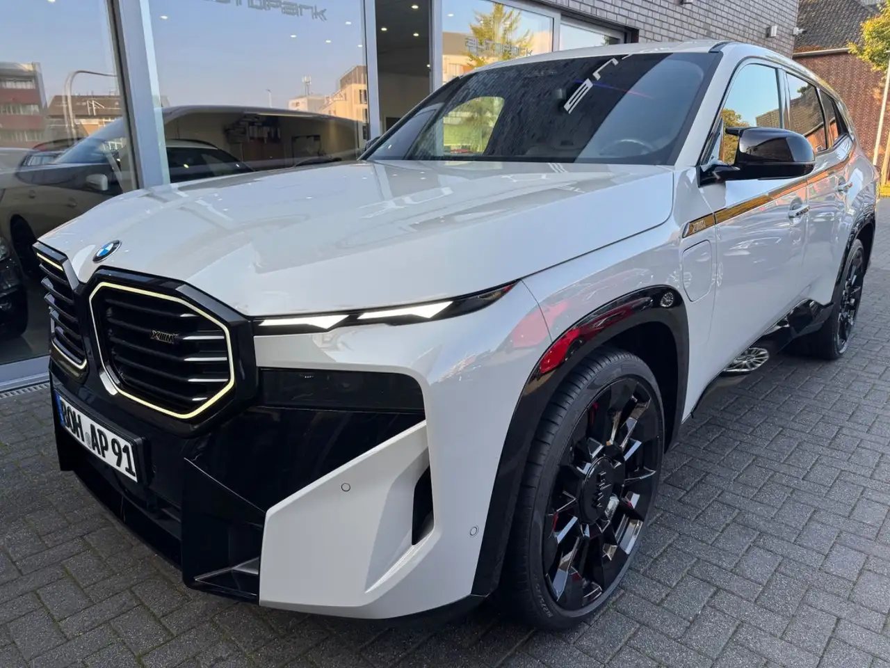 XMIndividual-Porsche Kreide°B&W°LM23°