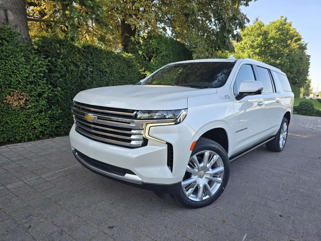 Suburban6.2 V8 € 76.500,- excl btw