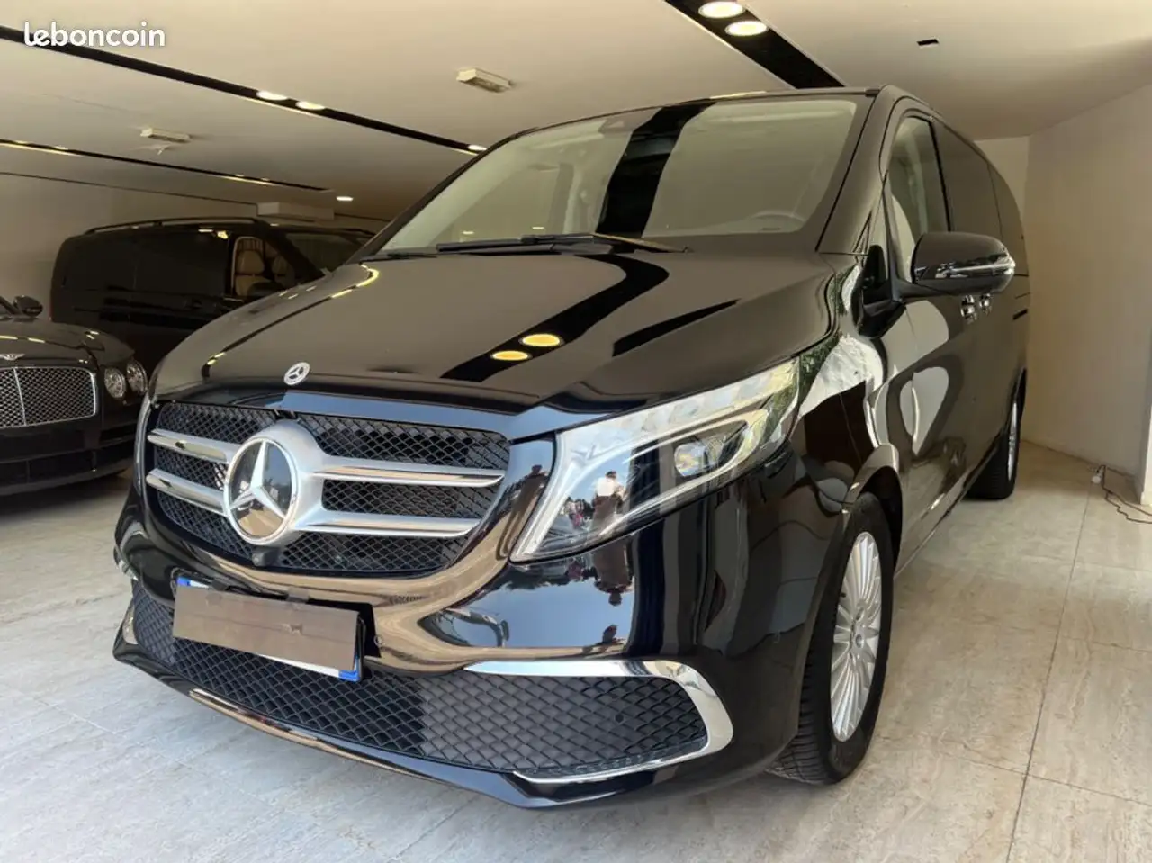 VMERCEDES Extra-Long 300 d 9G-TRONIC