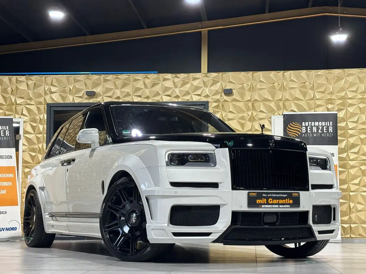 Cullinan/NOVITEC/WIDEBODY/24''/FOND-TV/STERNEHIM