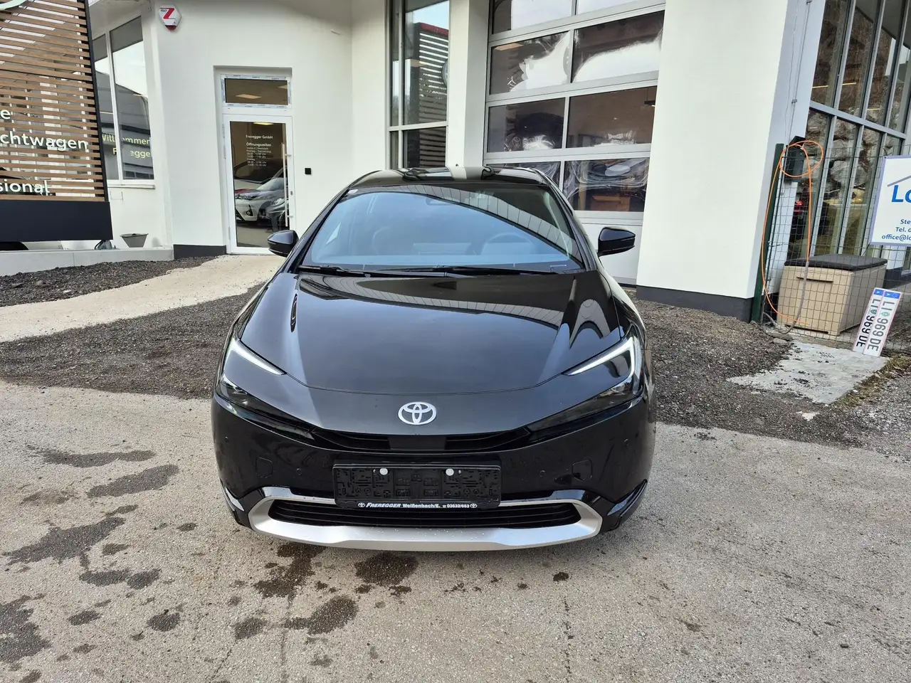 PriusPlug-in Hybrid Executive