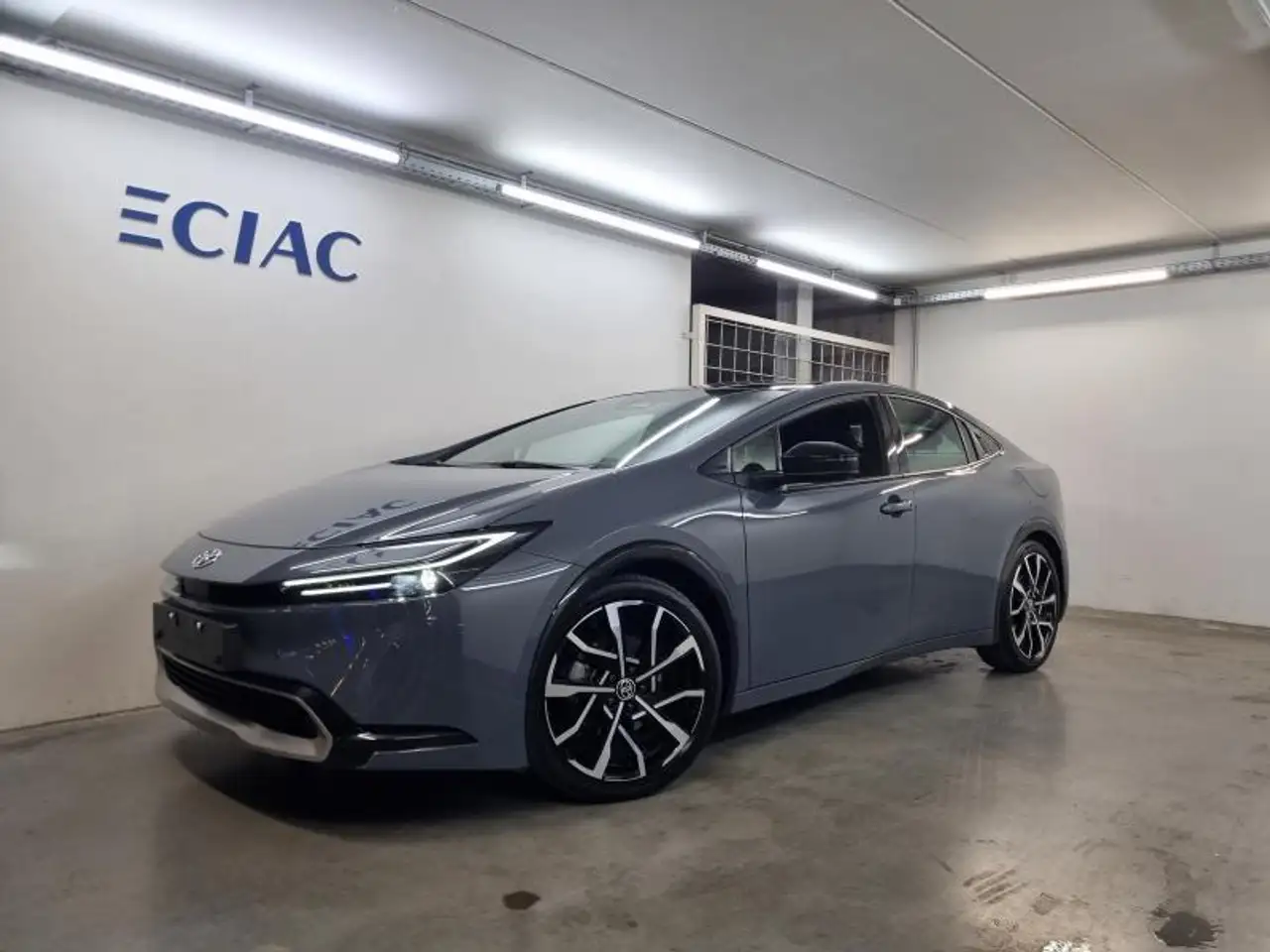 PriusPHEV Premium Plus + Pano dak