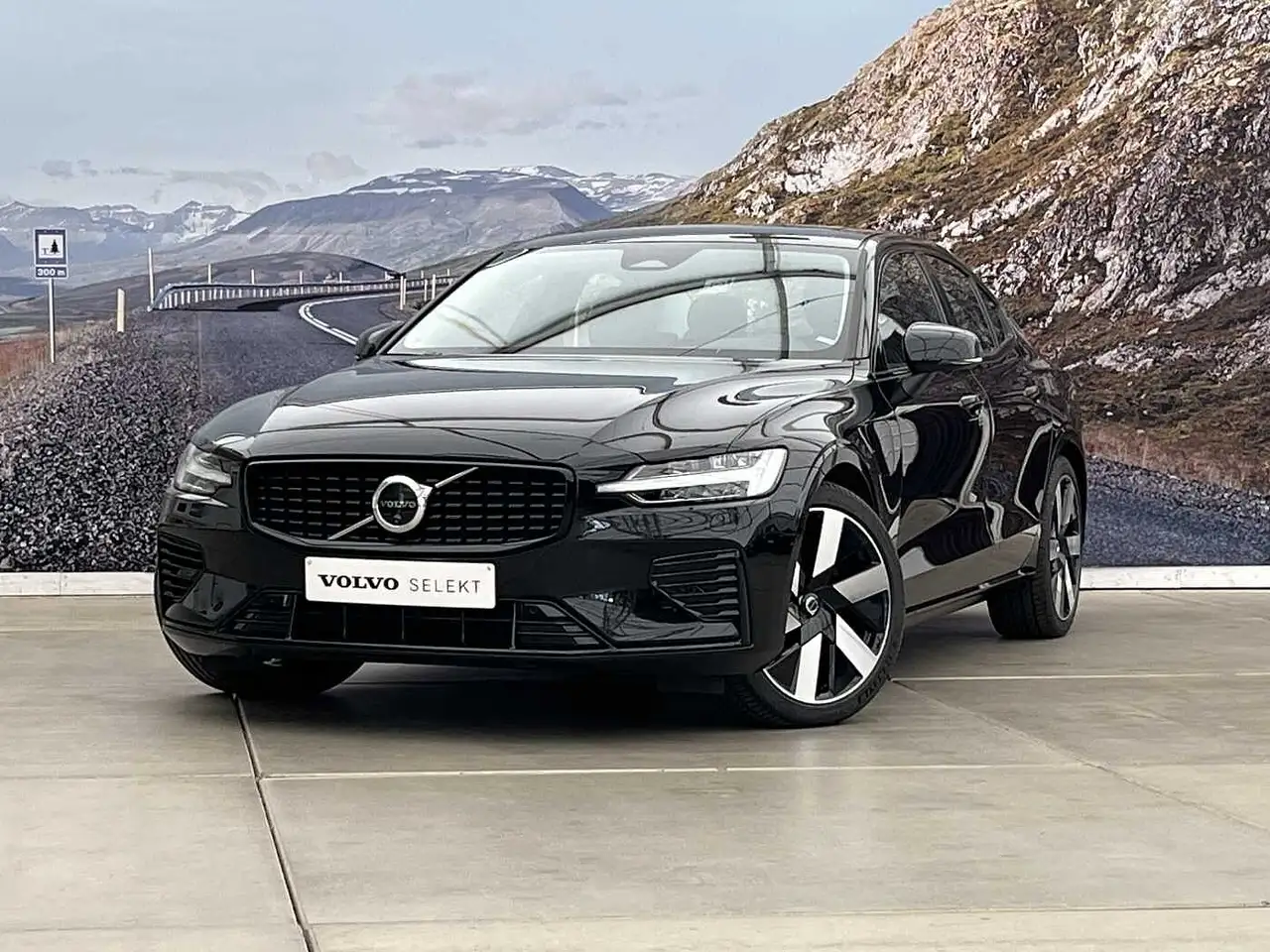 S60T8 ULTIMATE DARK **FULL OPTIONS**