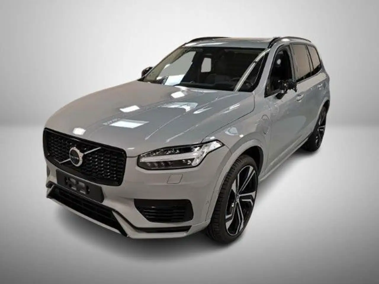 XC90T8 Ultra Dark Recharge Plug-In Hybrid AWD