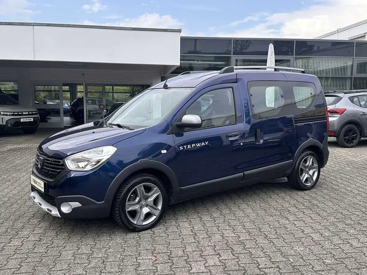 DokkerStepway TCe 130 PDC SHZ uvm