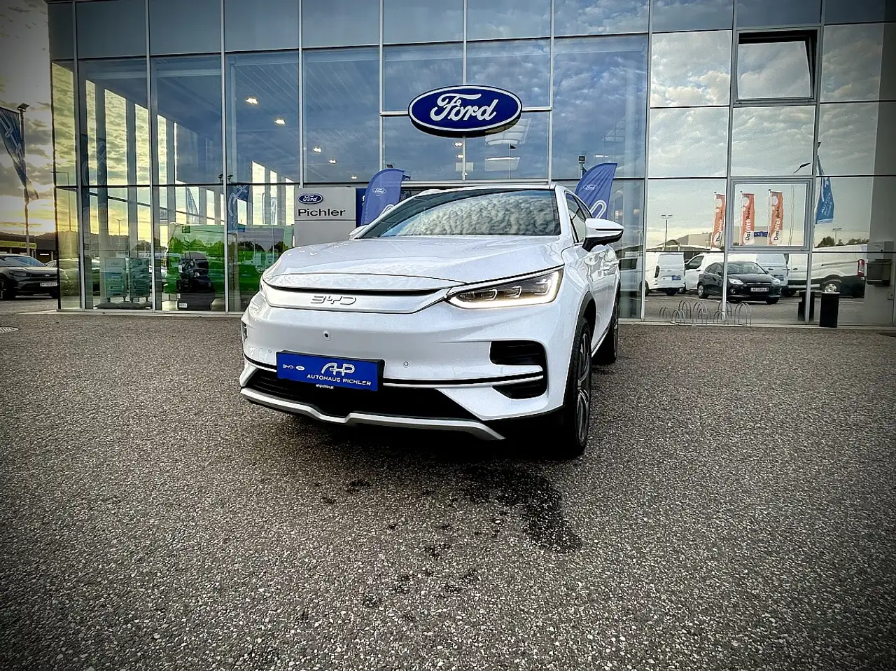 TangFlagship Facelift 108,8 kWh 517PS GEWERBE AKTION