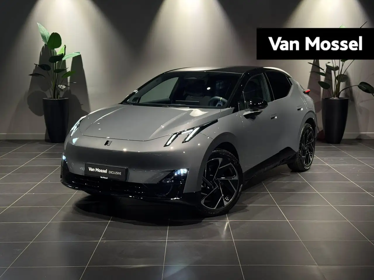 0266kWh More HARMAN KARDON | 360° CAMERA | CARPLAY