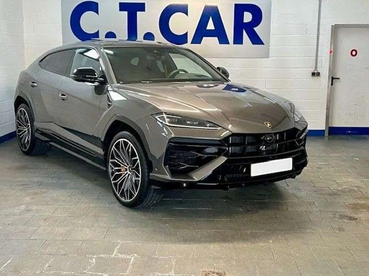 Urus4.0 V8 PHEV SE I Facelift I VOLL