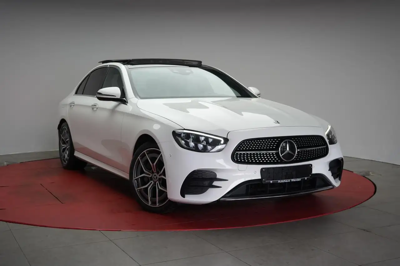 E 300d  9G-Tronic AMG Navi/ACC/Kamera/Pano/AHK