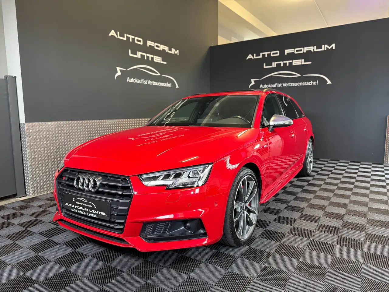 S43.0 TFSI quattro B&O-PANO-LED-AHK-KEYLESS-SZH-