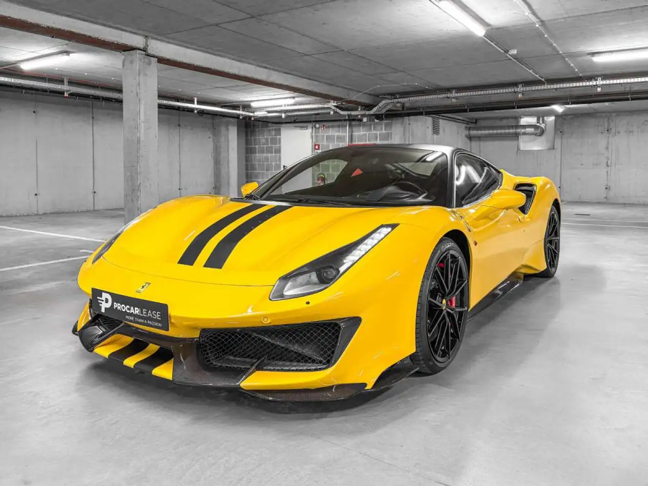 488Pista FULL CARBON SPEC/ LIFT/ FULL FERRARI SERVICE