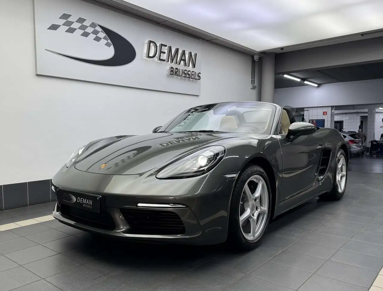 718PDK * Aventurine Green * Memory seat * Bose * Cam