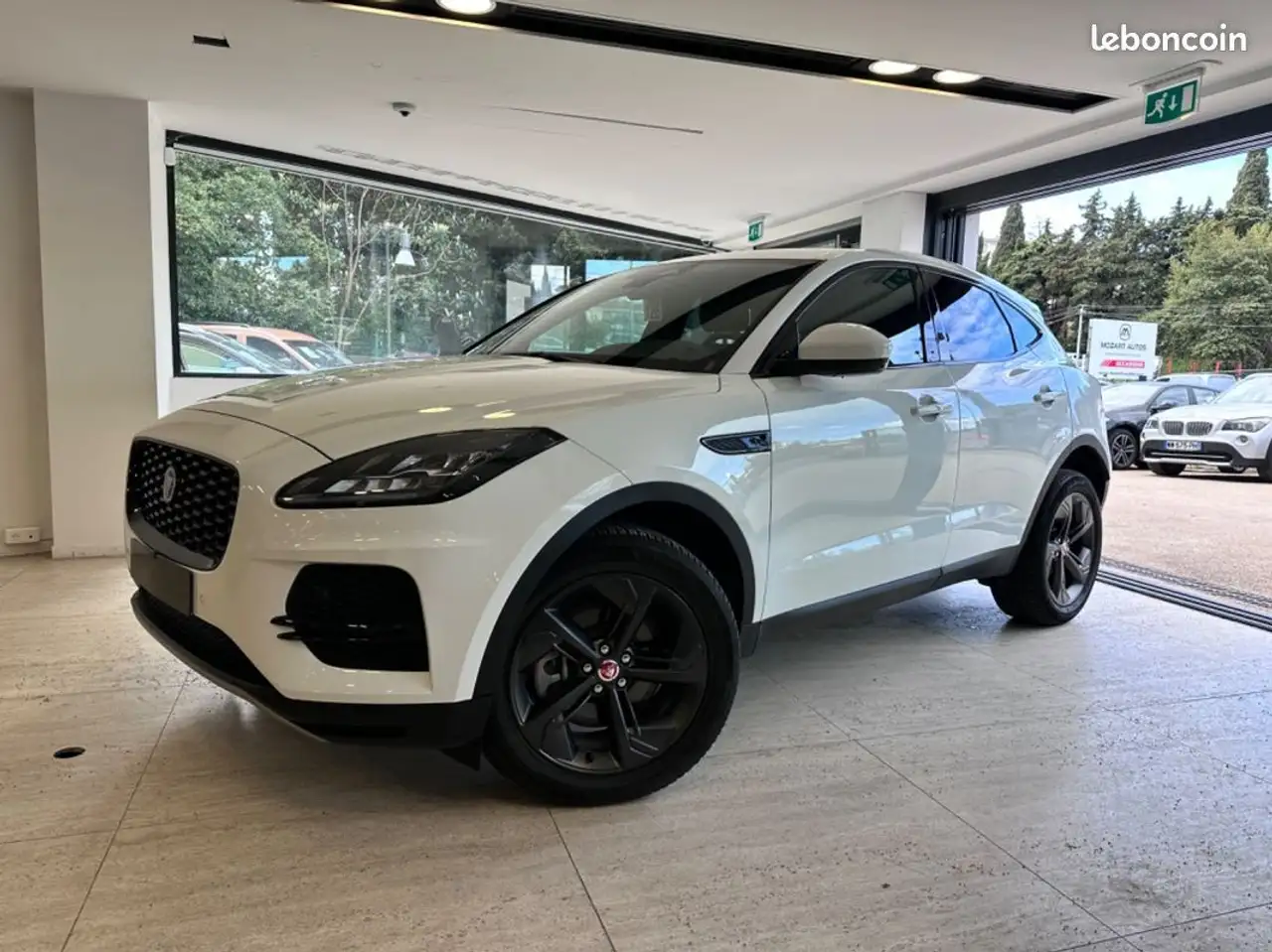 E-Pace2.0 D200 ch MHEV AWD BVA Garantie 12 mois dans le réseau Constructeur