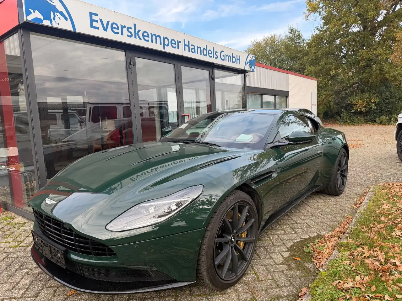 DB115.2 V12 AMR COUPE - 1. Hand