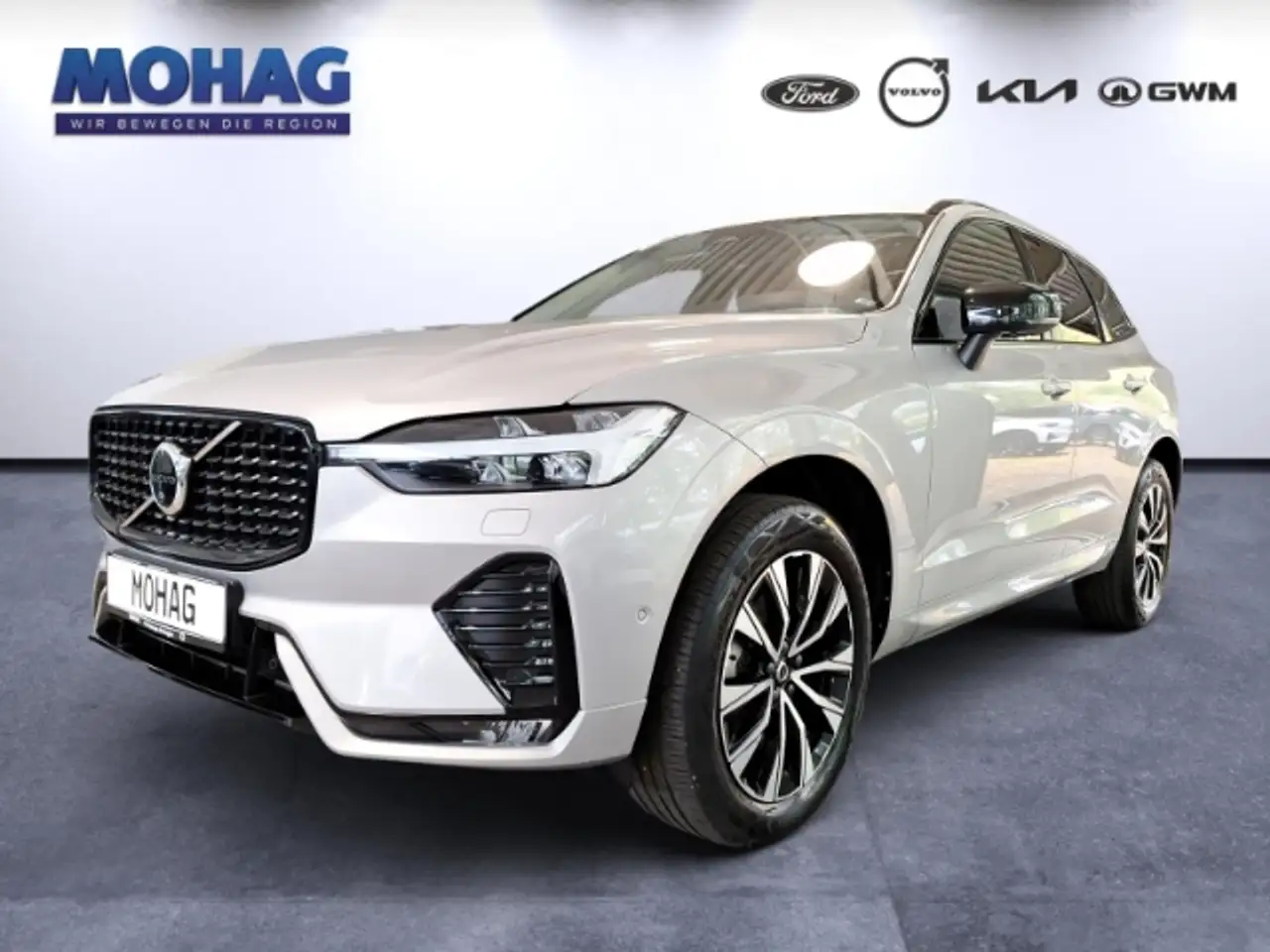 XC60Plus Dark Standheizung 360 Grad  AHK-Semi-Elektris