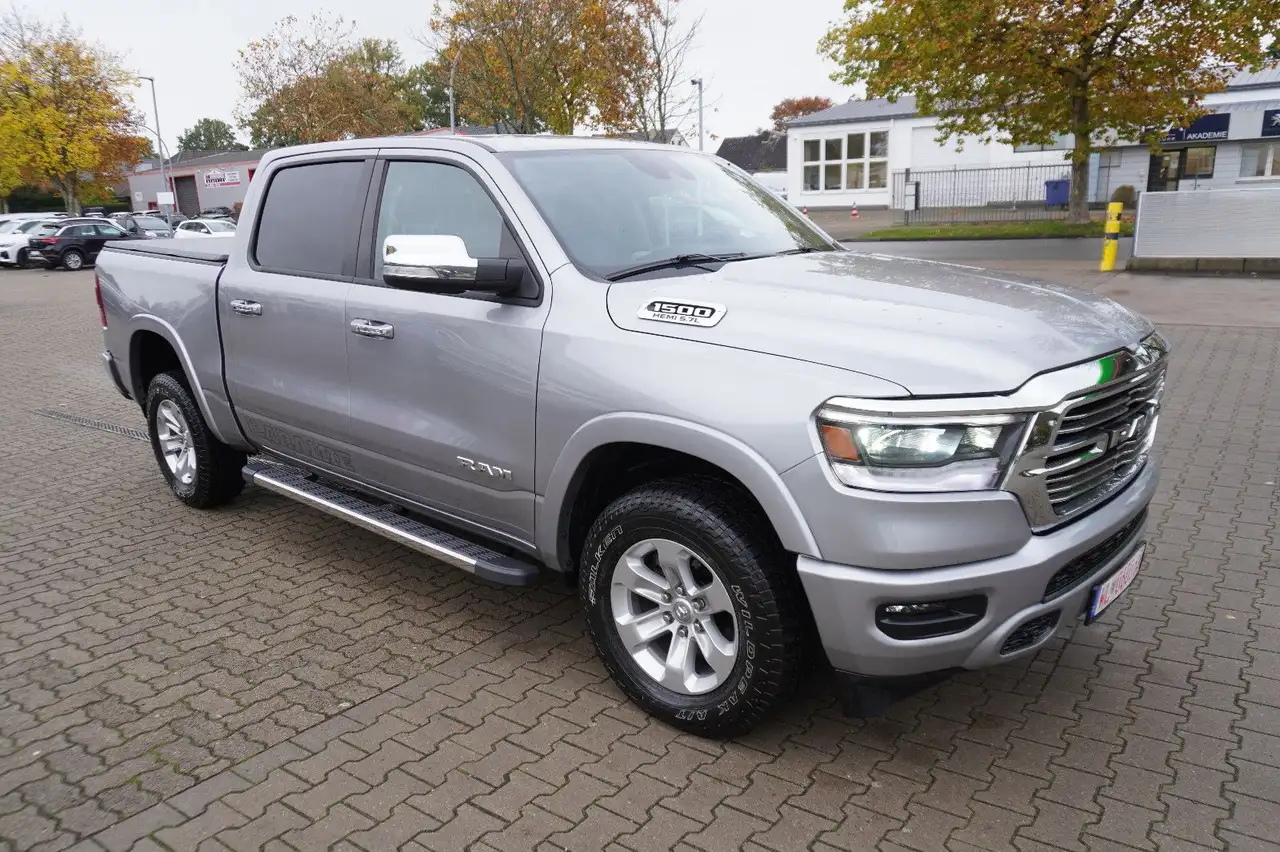 RAM5,7 Laramie  ~4x4~Leder~LED~AHK~