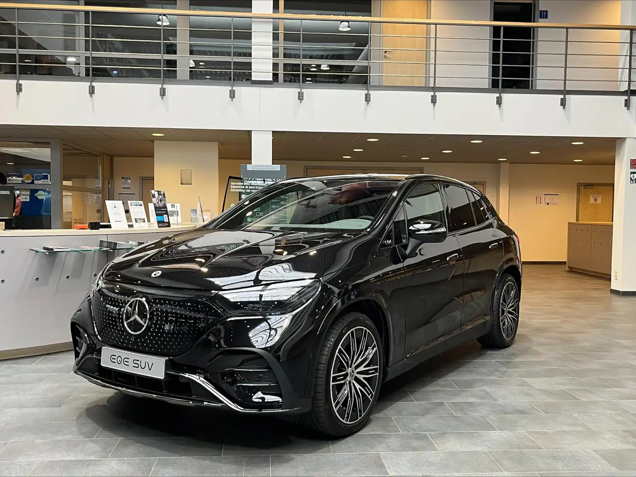 EQE SUVEQE 300 Star Edition