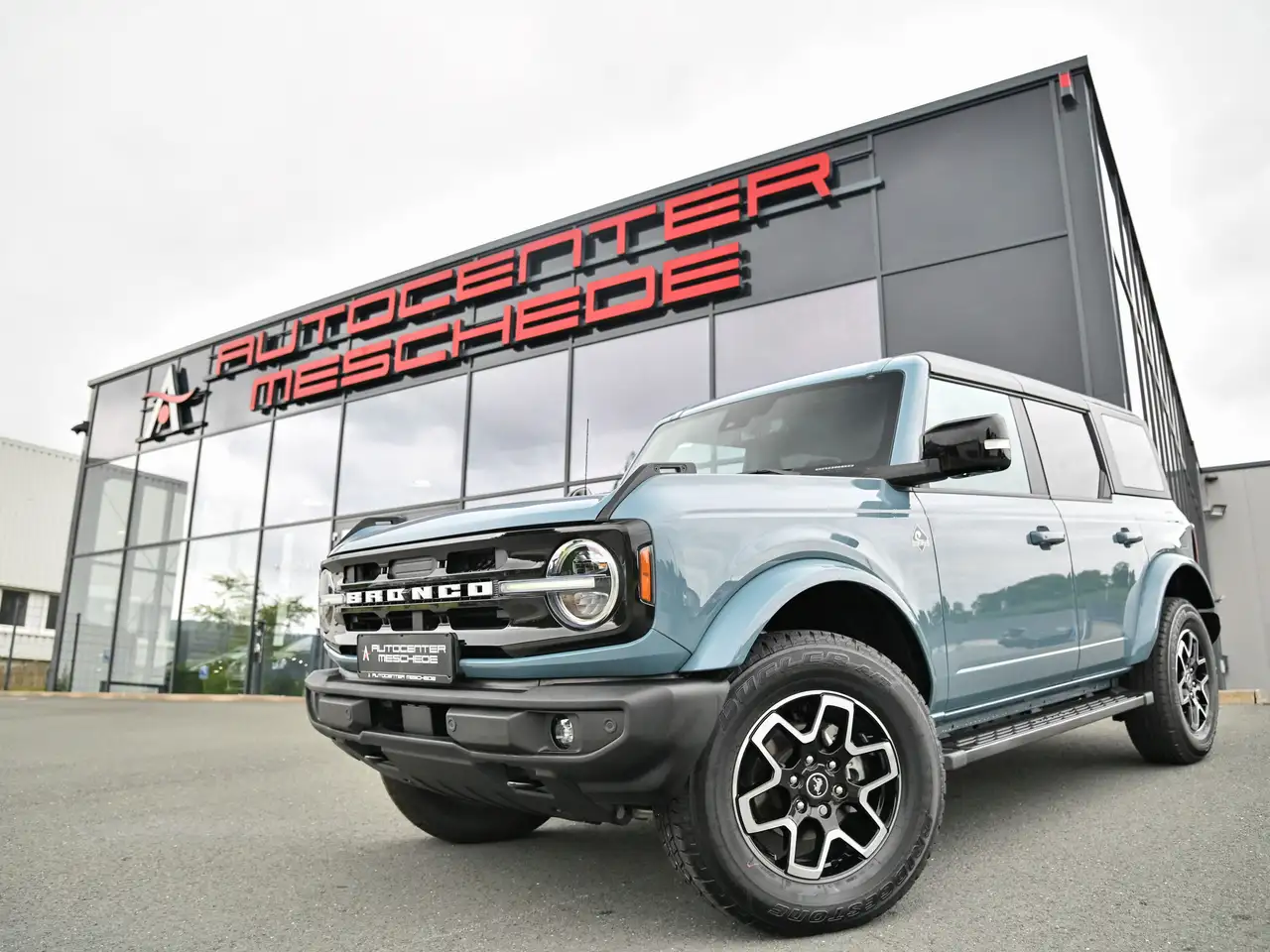 Bronco2.7 EcoBoost 4x4 Outer Banks* Vollleder*