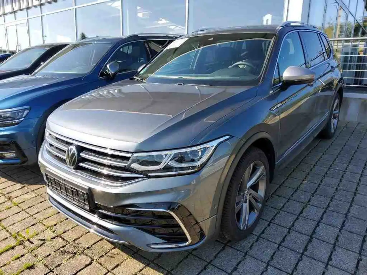 Tiguan Allspace2.0 TSI R-Line PANO AHK