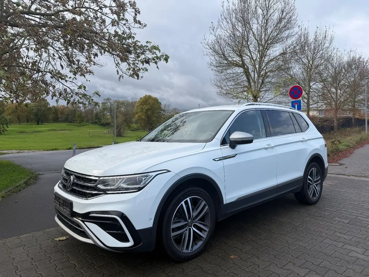 Tiguan Allspace2.0TDI 4M IQ Drive+Light AHK RFK