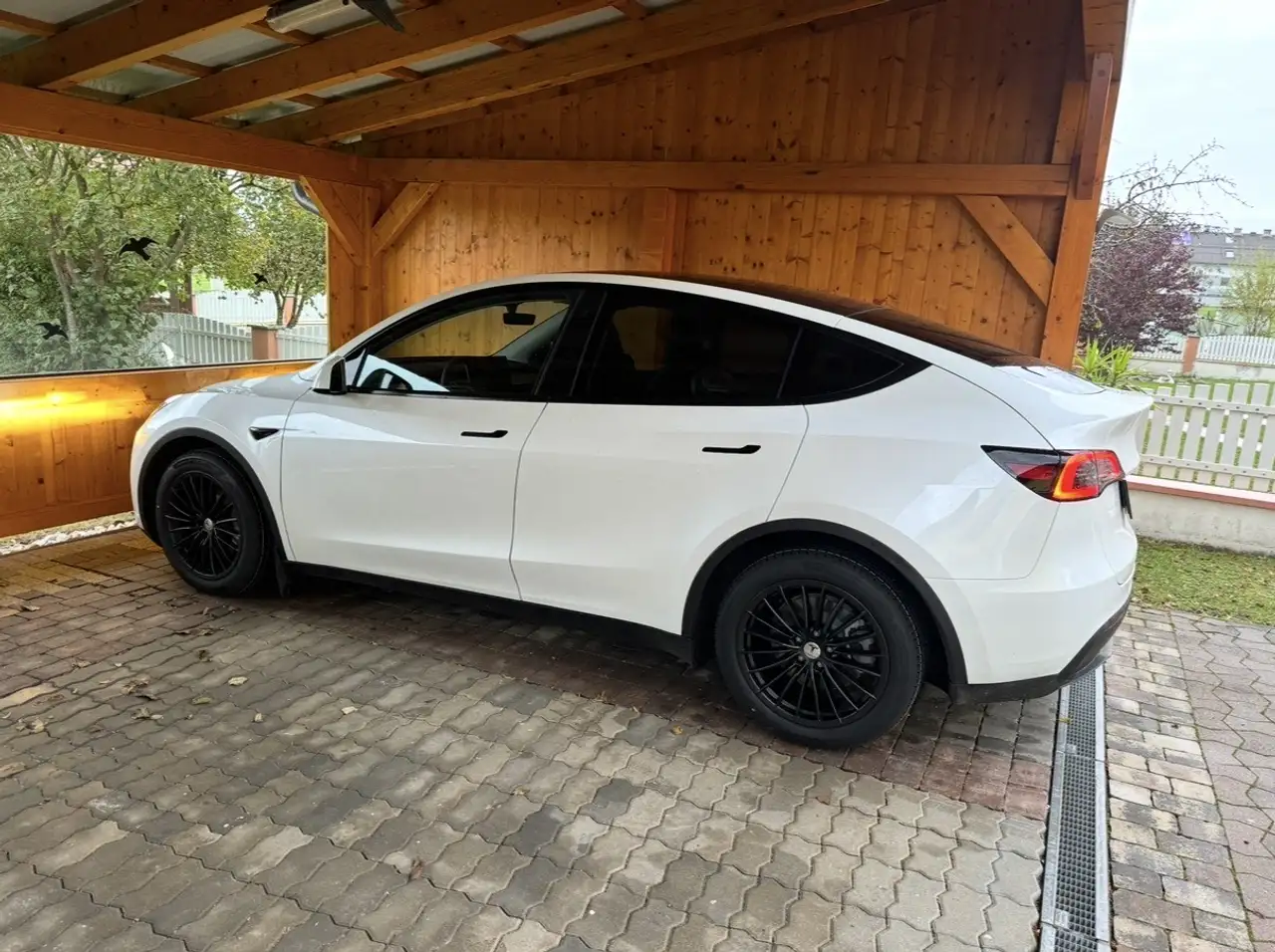 Model Y62kWh Base