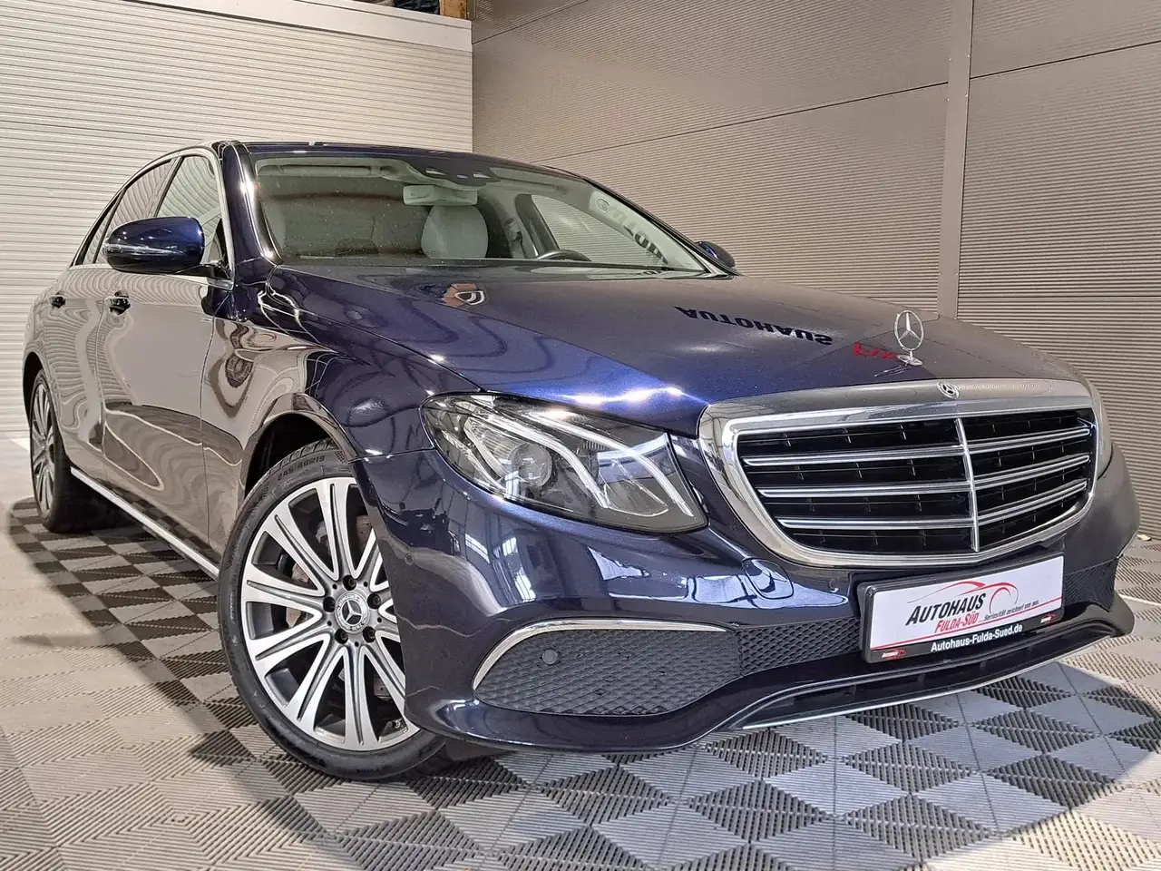 E 350d Exclusive°PDC°FSE°RFK°TWA°Shzg°Navi°BT°