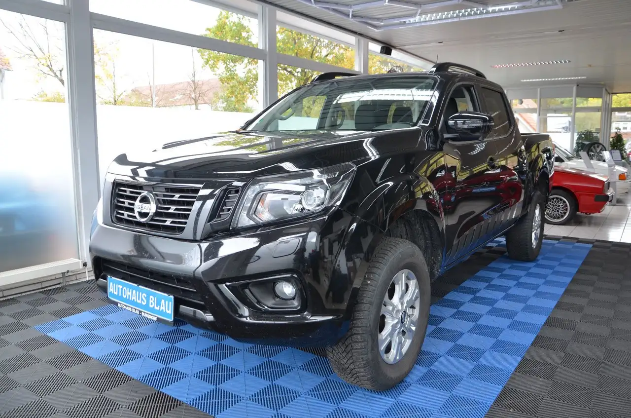 NavaraNP300 N-Guard Double Cab 4x4 *ERST 65TKM!