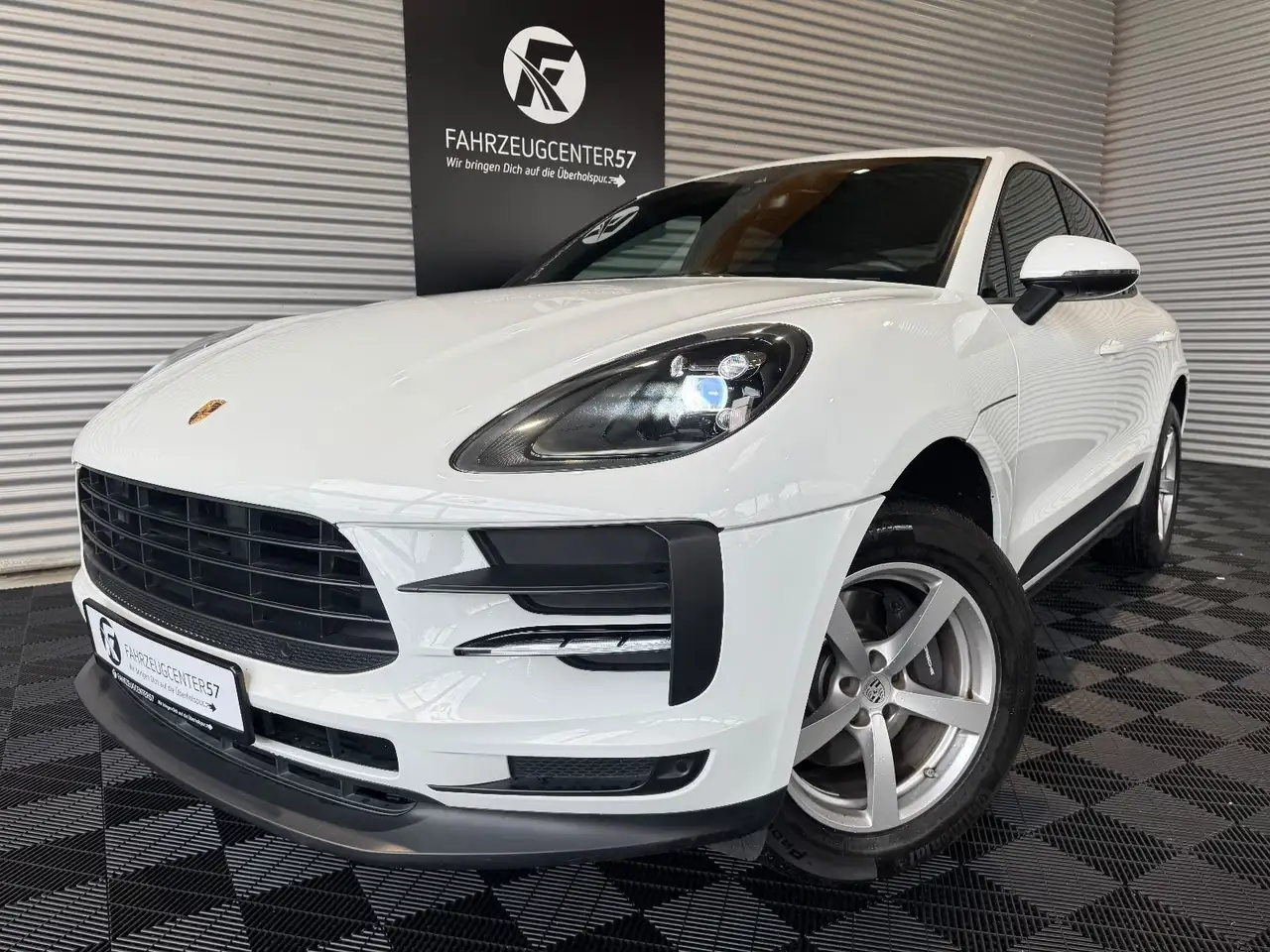 Macan2.0L/CARPLAY/LED/RFK/ELEKTR. SITZE