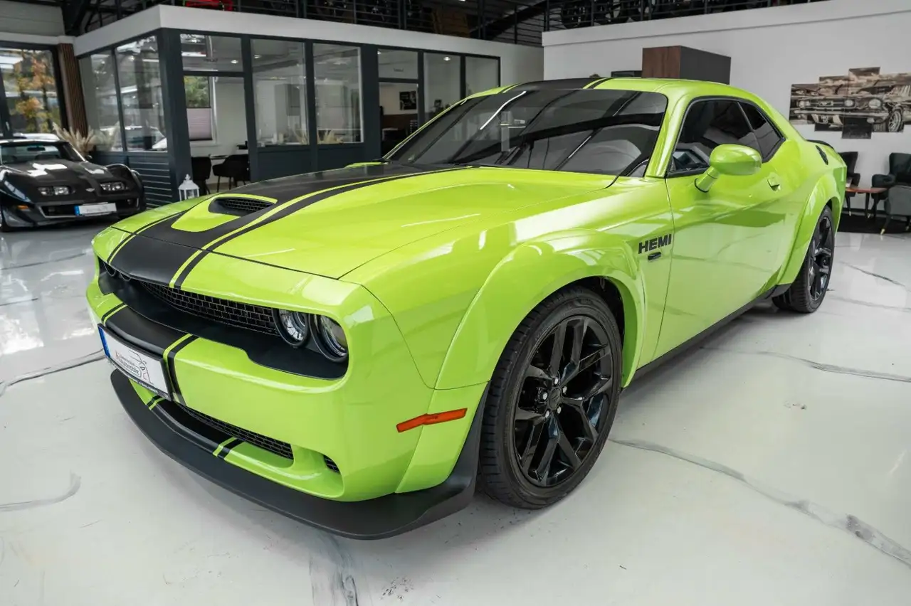Challenger5,7 HEMI V8 Widebody Leder Top