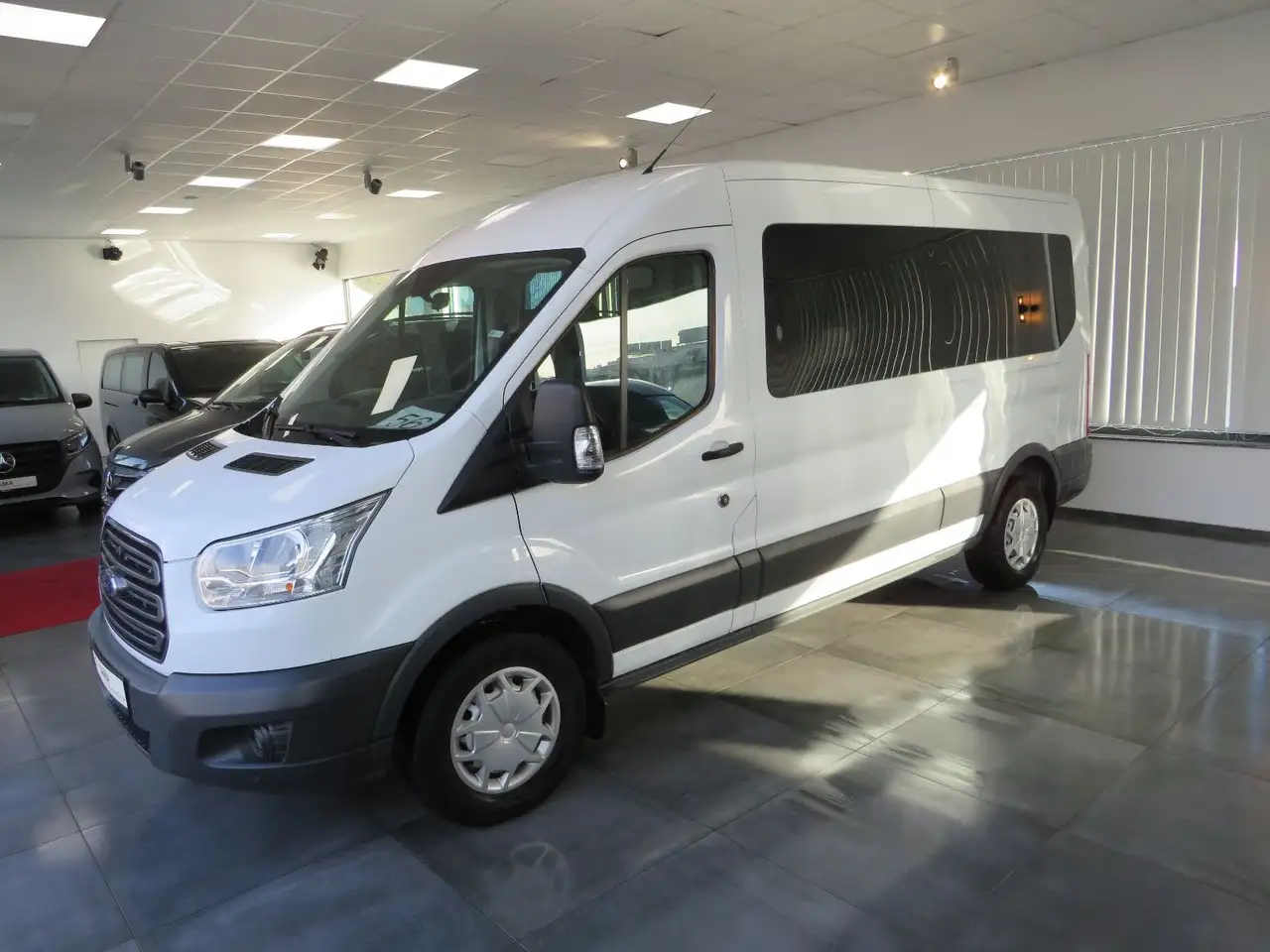 Transit2.0 TDCi L3 Trend Behindertenrampe