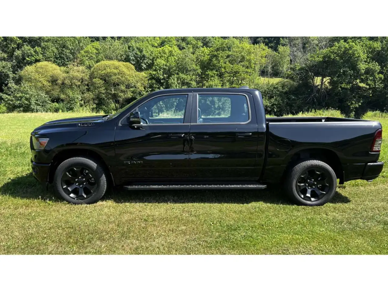 RAM1500 5.7 V8 BiGHORN Black Edition + LPG
