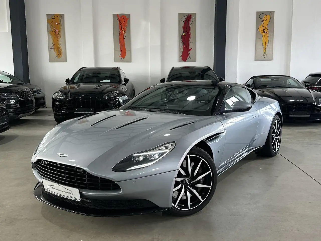 DB11V 12 Coupe AML Colour Special/Black-Tech-Pack
