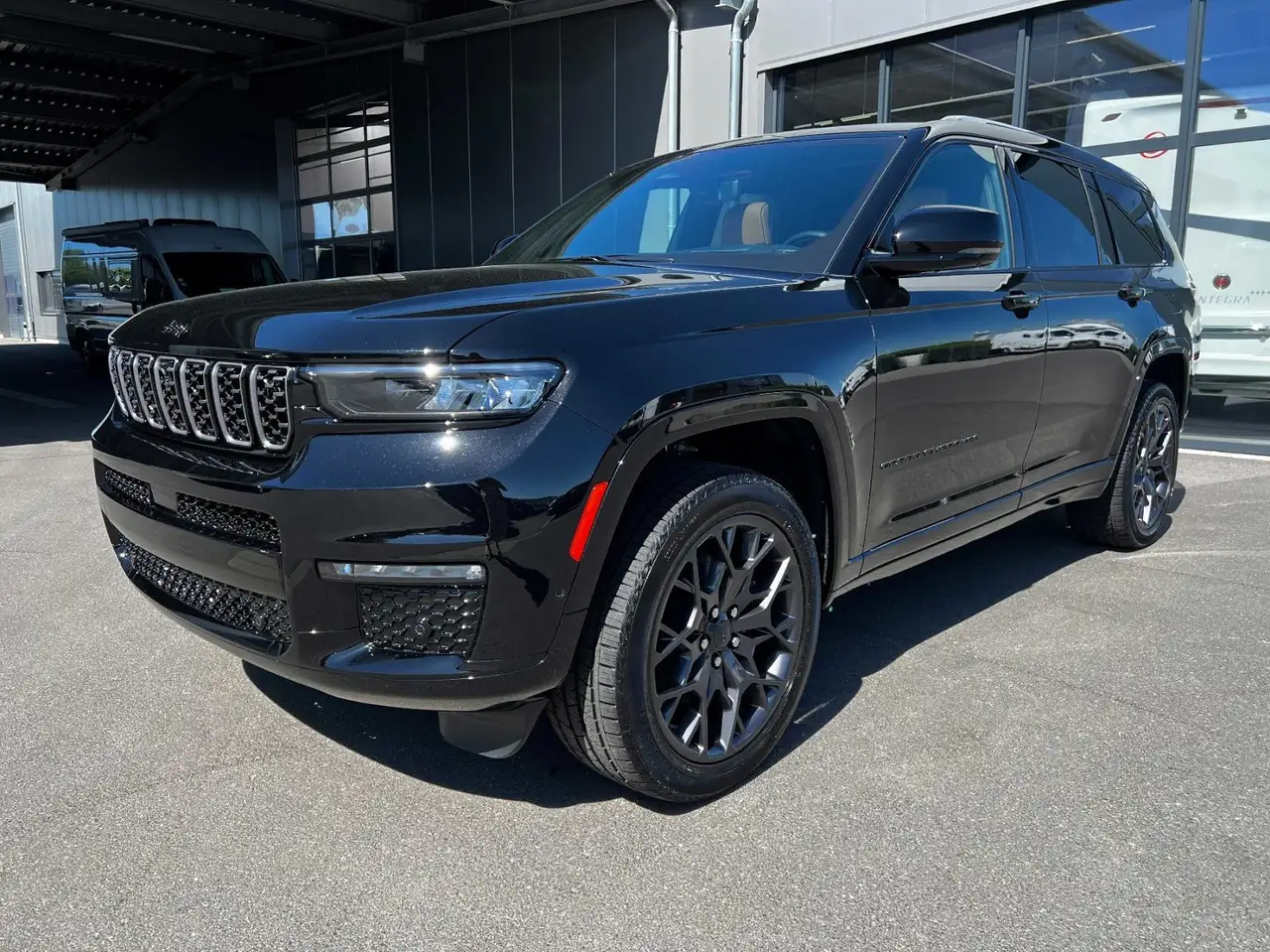 Grand Cherokee5.7 V8 L Summit 6Sitze Gasanlage