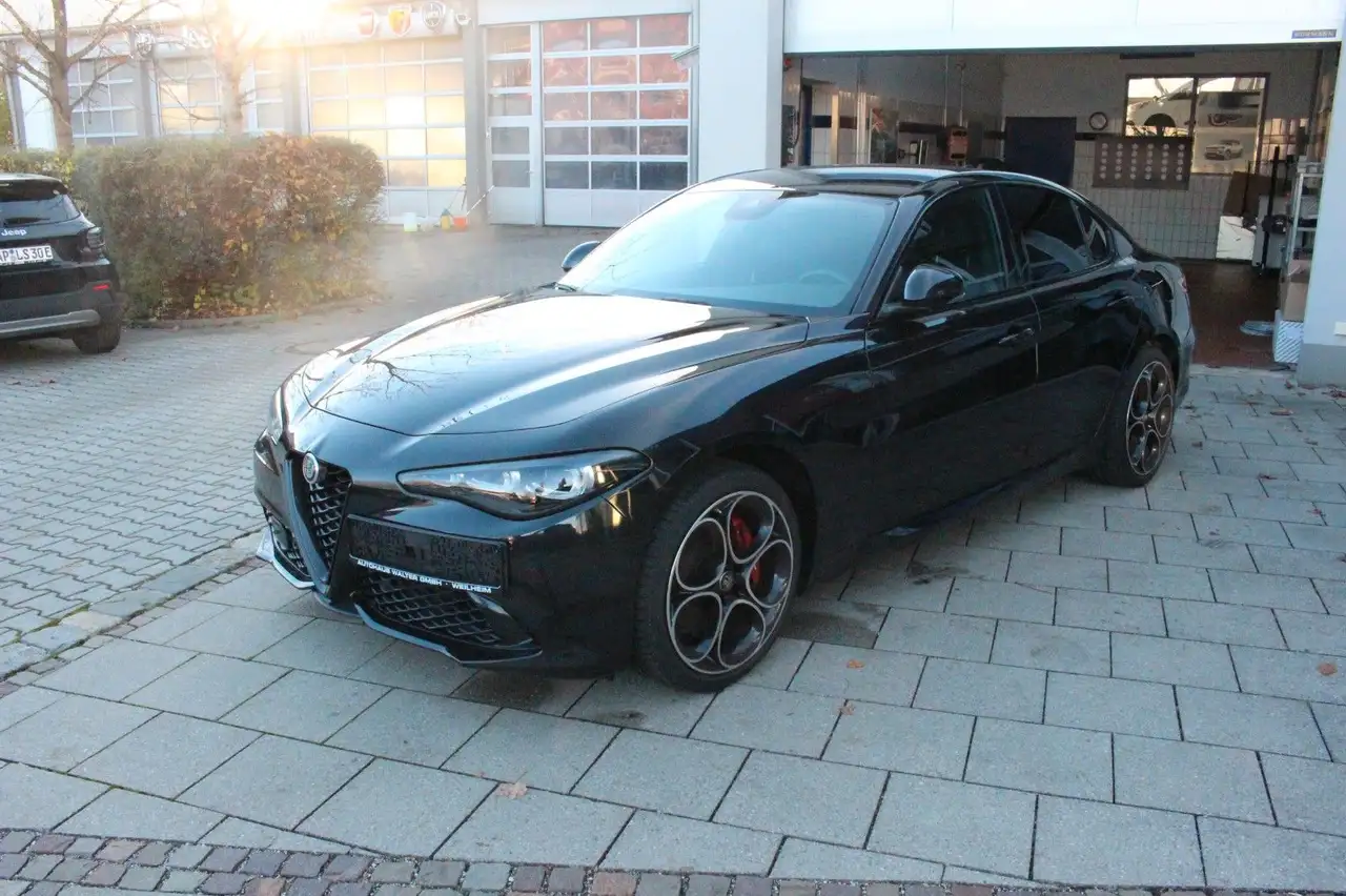 GiuliaCompetizione Q4 Matrix-LED Garantie 4-27