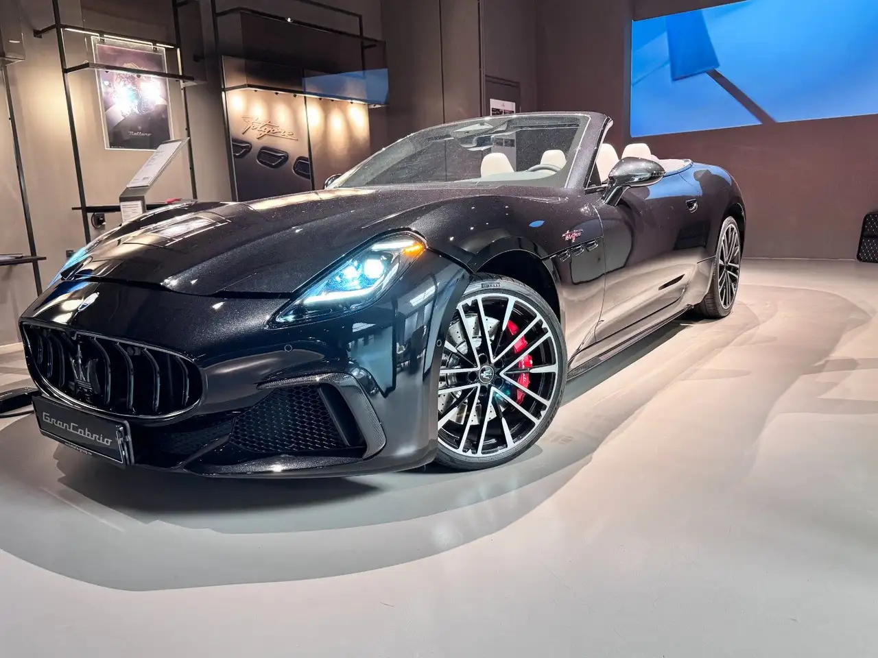 GranCabrioTROFEO/ Airscarf/ Lenkradheizung