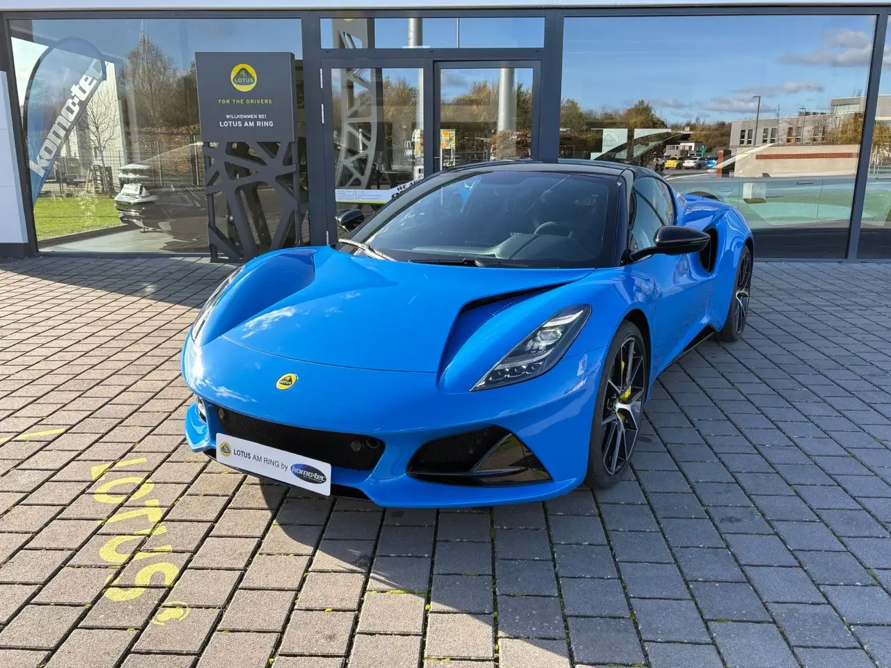 EmiraV6 SE, Lotus am Ring by Komo-Tec GmbH
