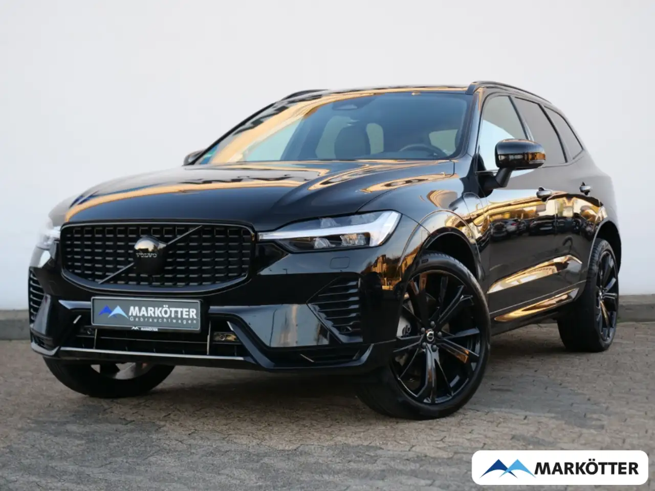 XC60T8 AWD Plus Black Edition /AHK/Four-C Fahrwerk/