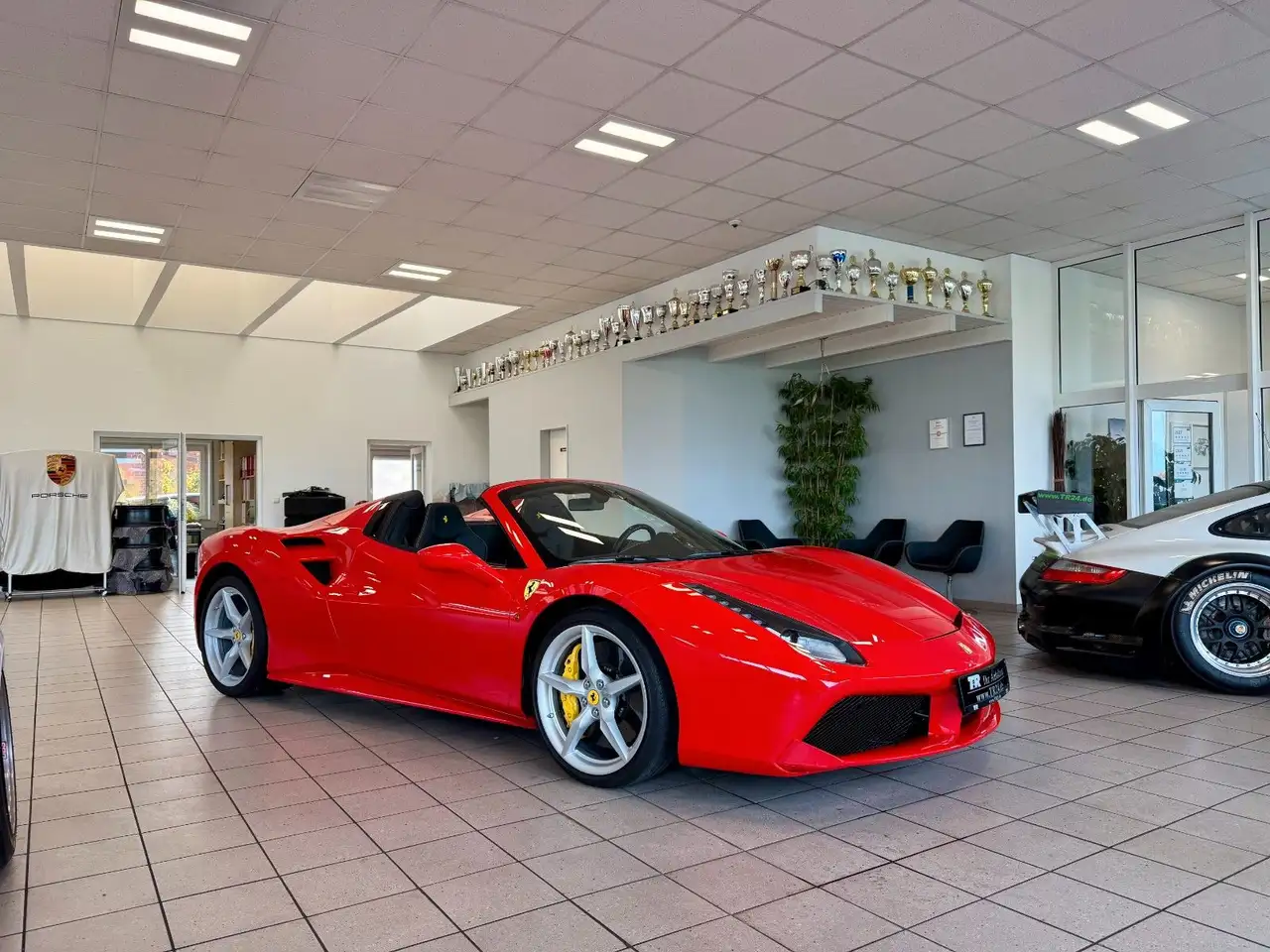 488F1 LIFT / RACINGSEATS / KAMERA