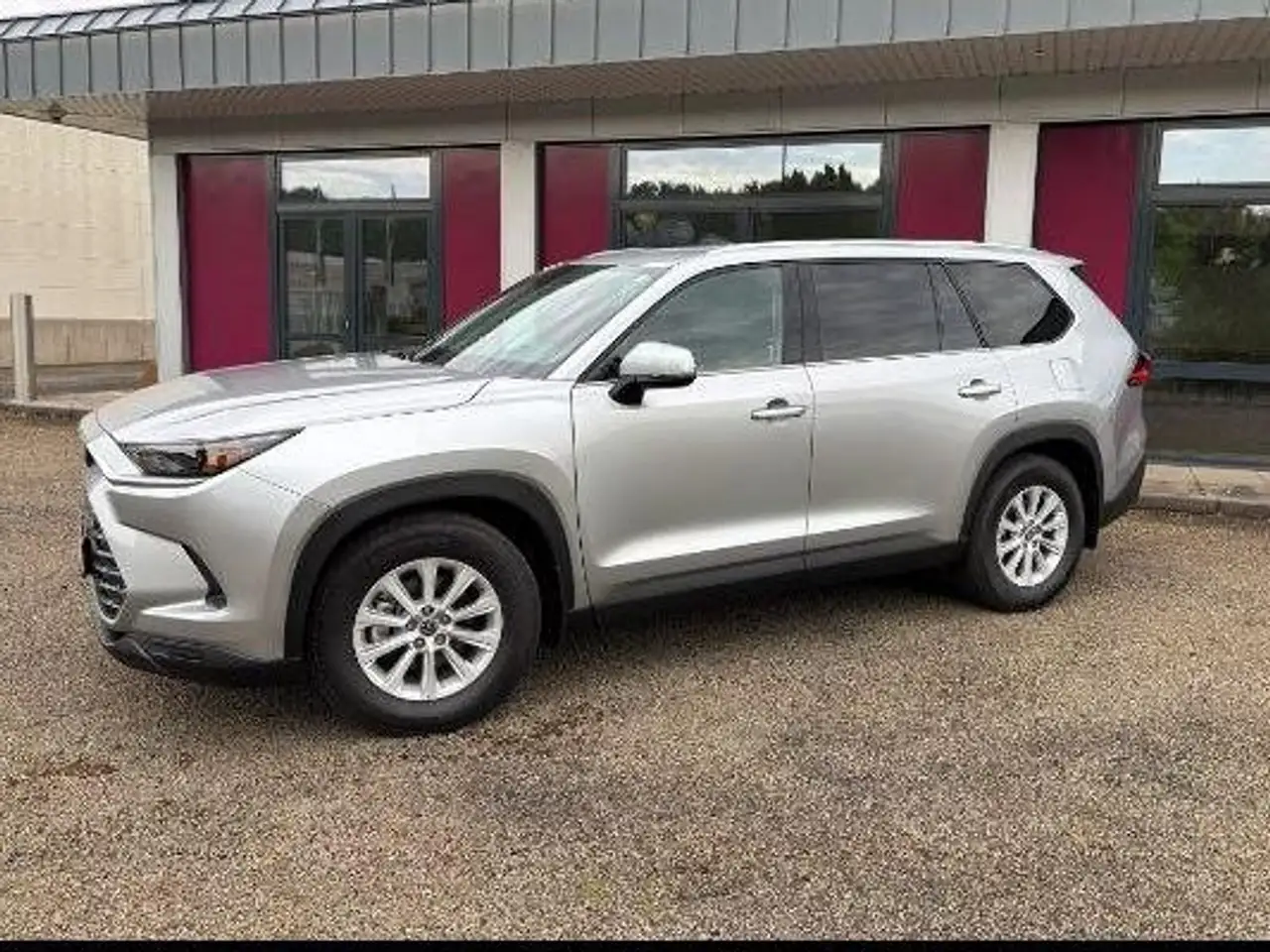 HighlanderGrand Highlander 2.5 Hybrid Luxury