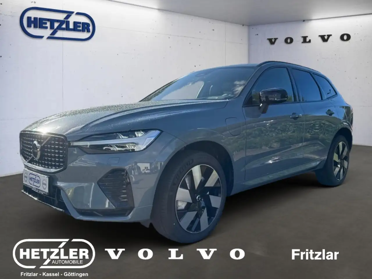 XC60Plus Dark Recharge Plug-In Hybrid AWD T6 Twin Engi