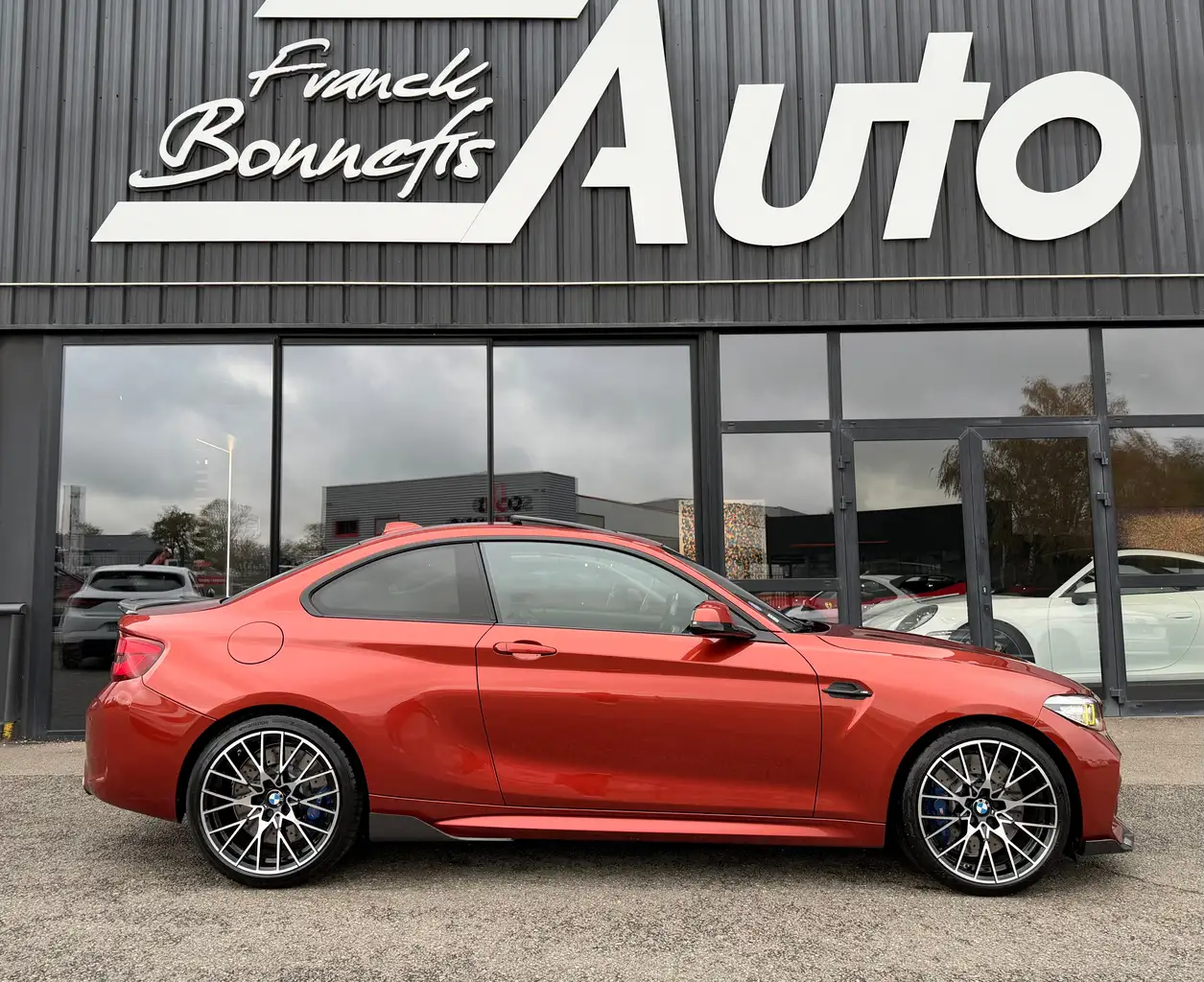 M2M2 Competition 410 ch M DKG7