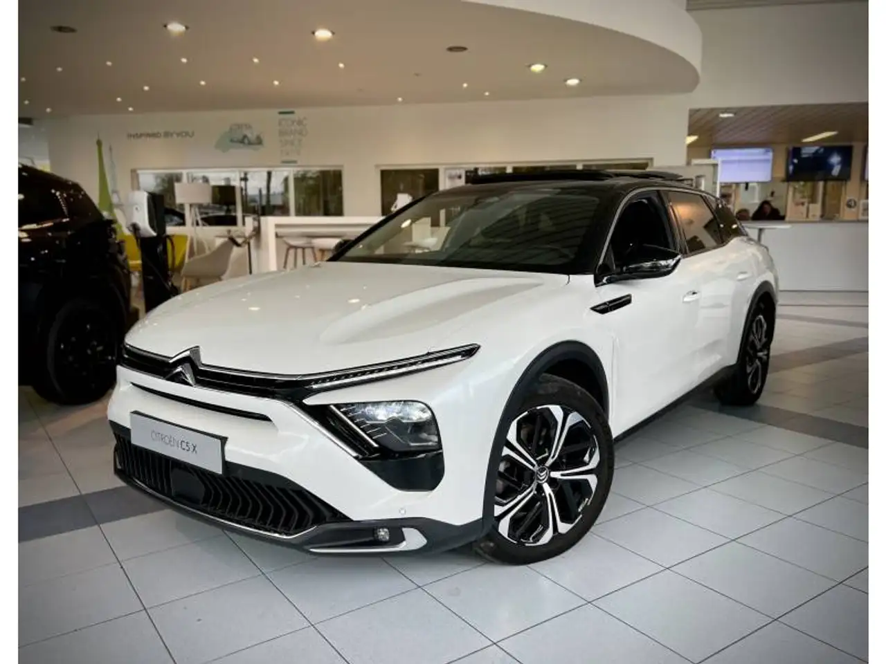 C5 X1 Hybrid 180 e-EAT8 Shine