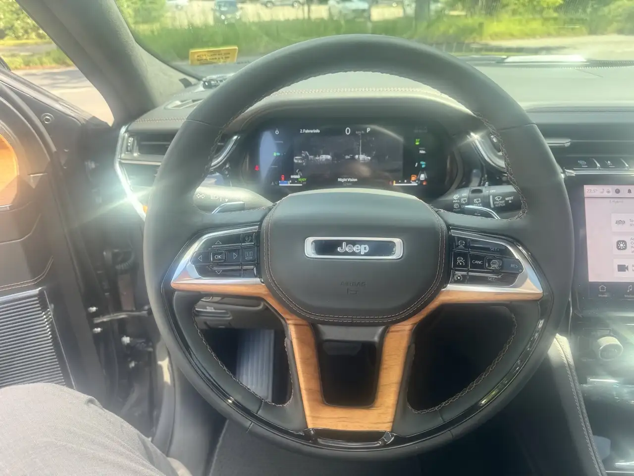 Grand CherokeePLUG-IN HYBRID MY24-SUMMIT 380PS