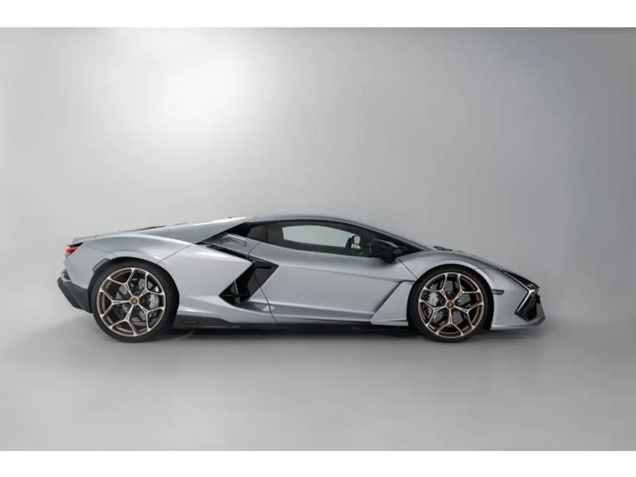 Revuelto6.5 V12 1015