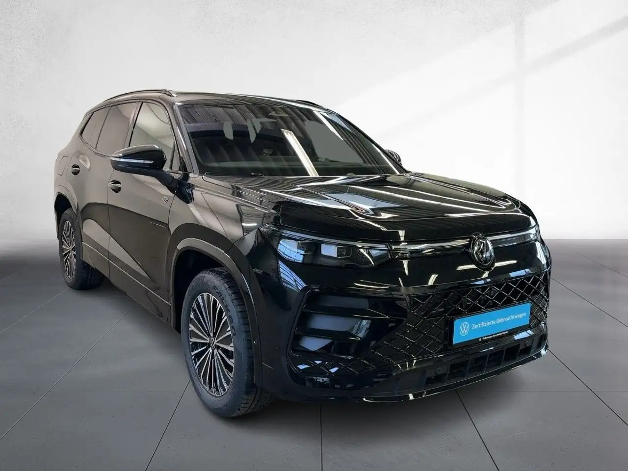 TayronR-Line 1,5 eHybrid DSG AHZV/ LAUNCH-PAKET