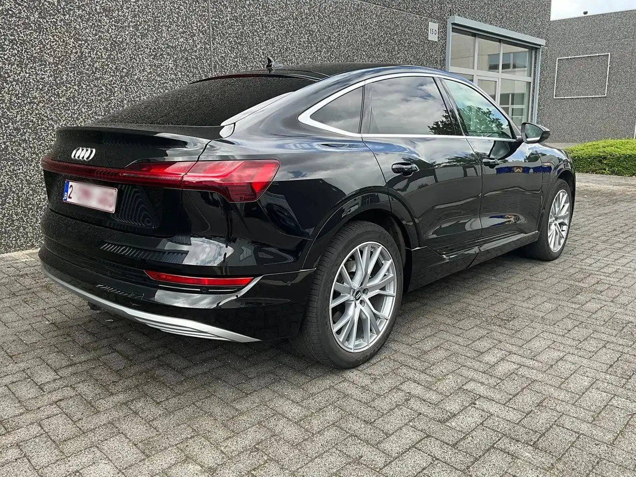 e-trone-tron Sportback 50 quattro advanced