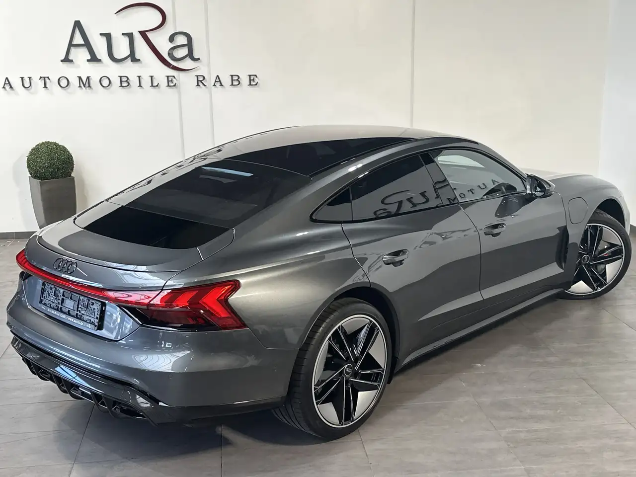 RSQu NAV+LED+HUD+360°+PANO+B&O+VCOCK