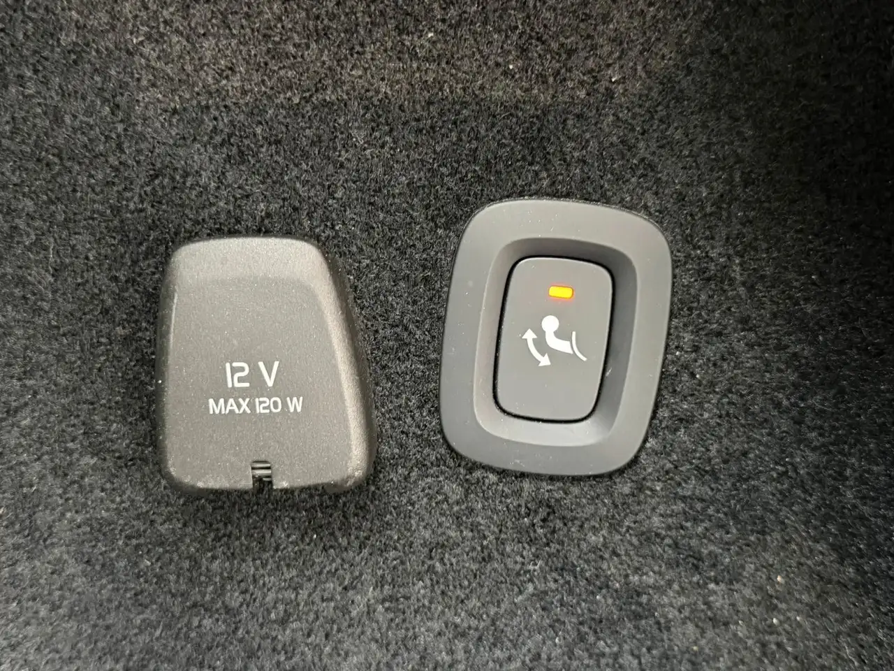 V60T6 AWD Recharge Core Auto